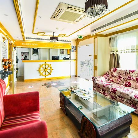 Oyo 137 Marina Hotel Muscat Exterior photo