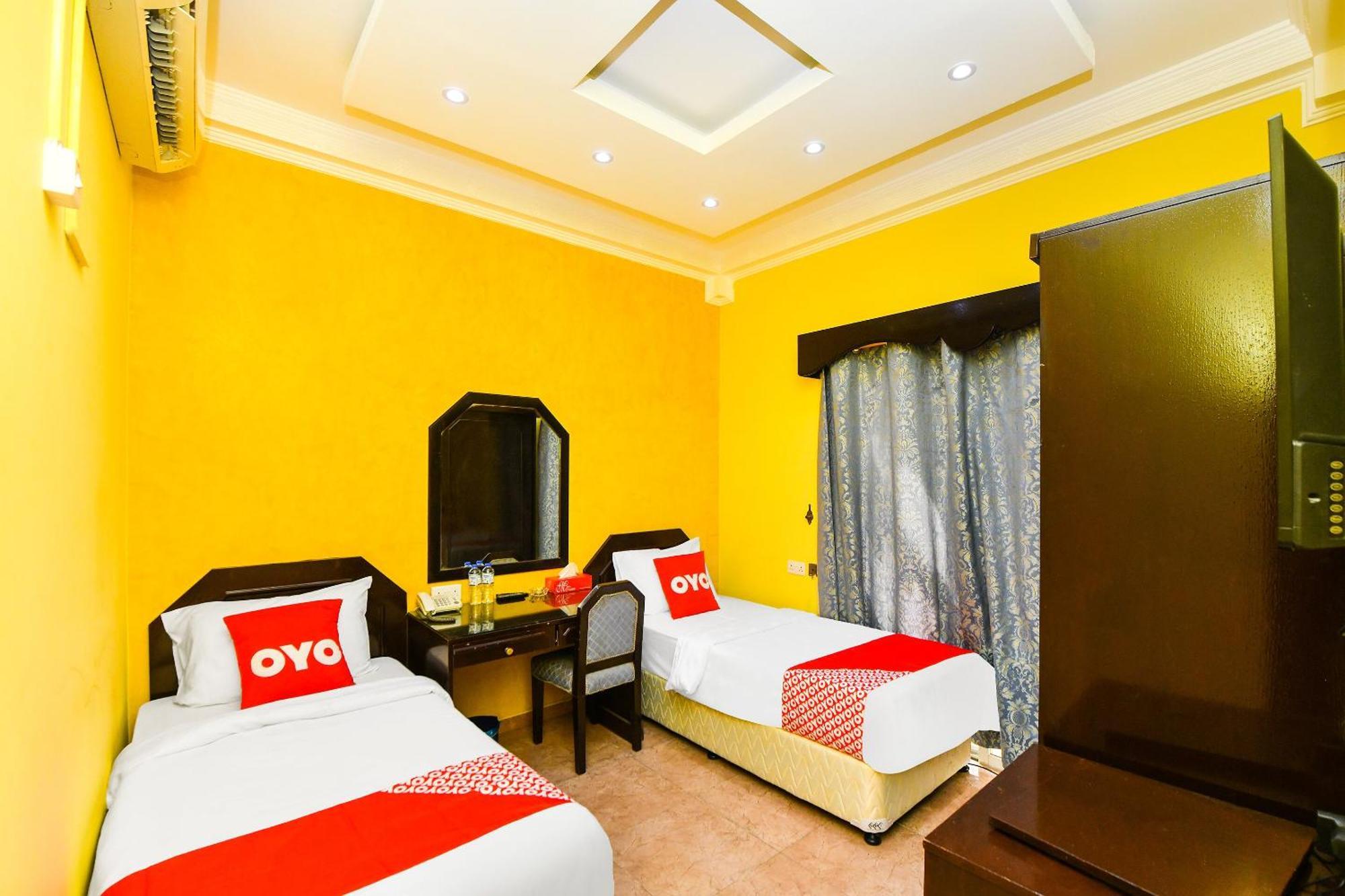 Oyo 137 Marina Hotel Muscat Exterior photo