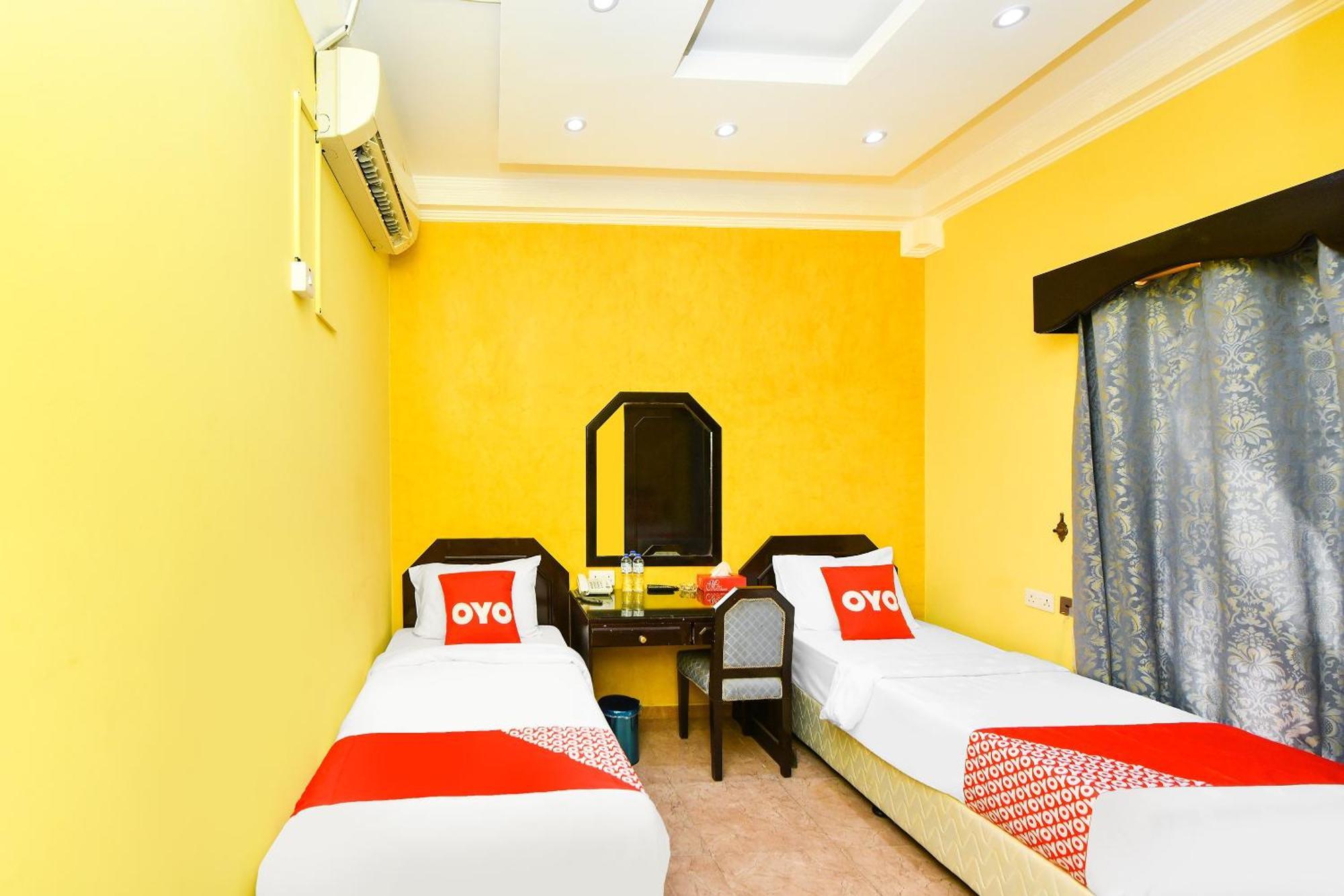 Oyo 137 Marina Hotel Muscat Exterior photo