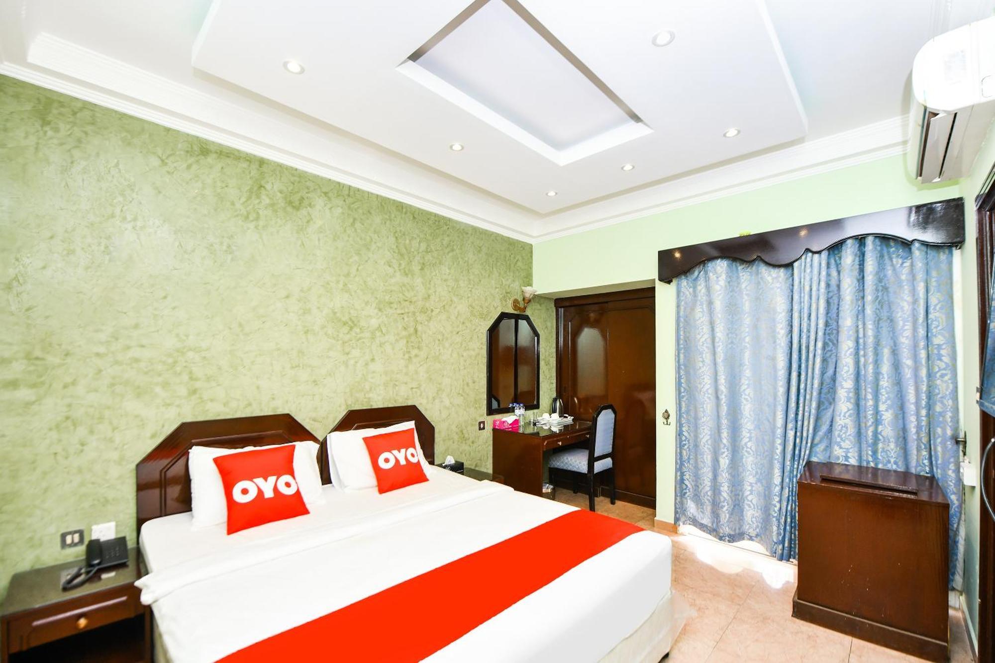 Oyo 137 Marina Hotel Muscat Exterior photo