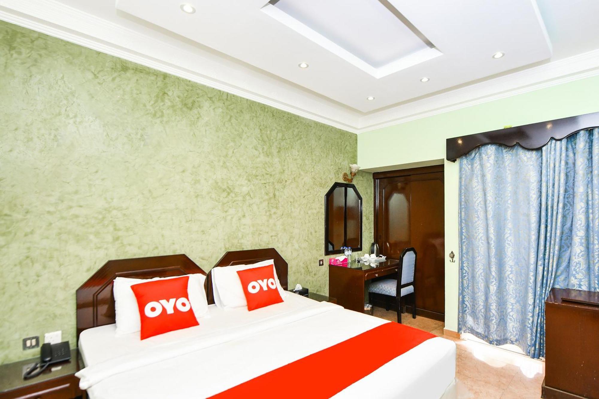 Oyo 137 Marina Hotel Muscat Exterior photo